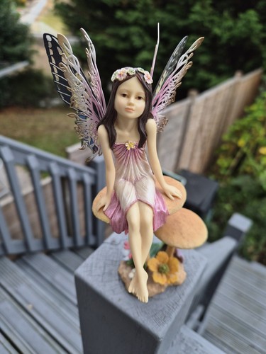 Sun kissed the fairy - kissed,